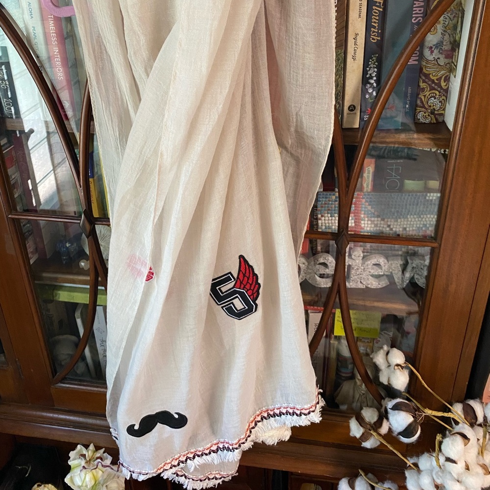 Scarf - Picture 2 of 3